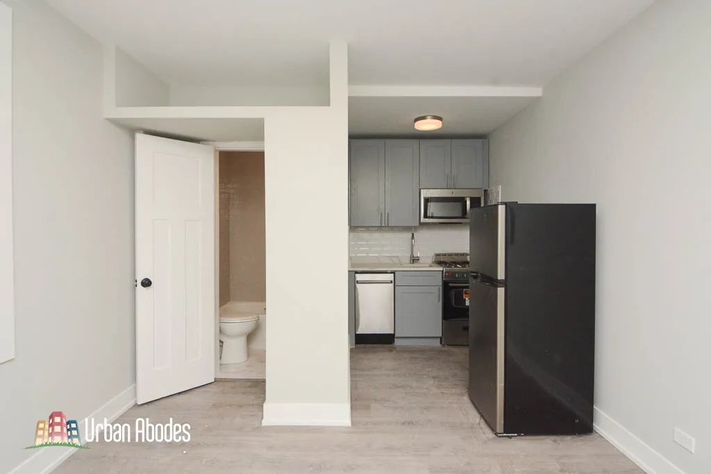 505 W Belmont Ave, ,  60657, USA 60657-unit#2J-Chicago-IL