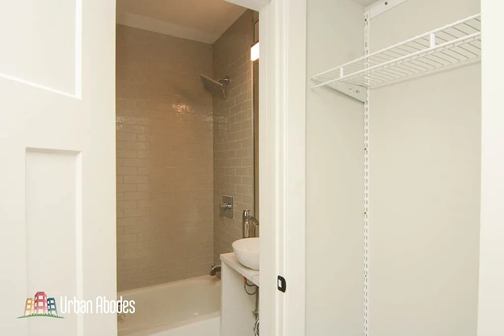 505 W Belmont Ave, ,  60657, USA 60657-unit#2J-Chicago-IL