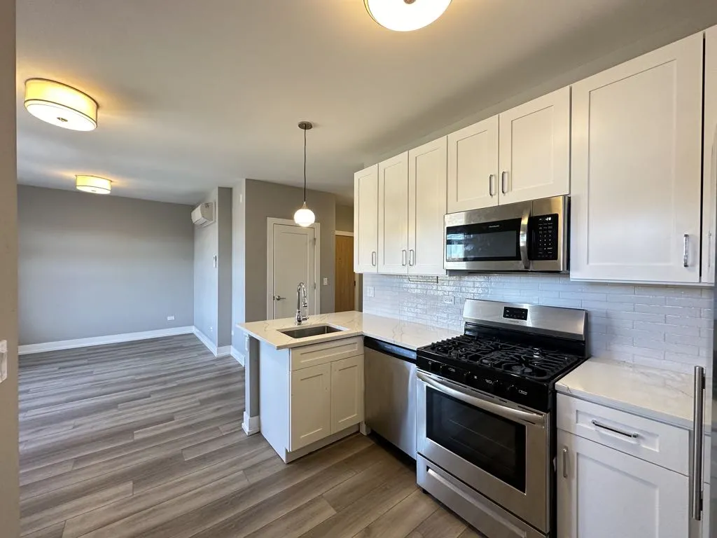 N Janssen Ave, , , USA 60613-unit#3W-Chicago-IL