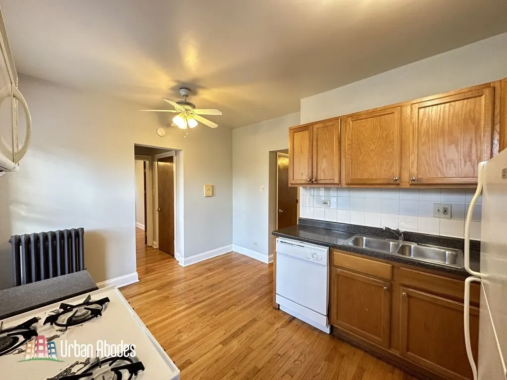 4231 N Paulina St, ,  60613, USA 60625-unit#2E-Chicago-IL