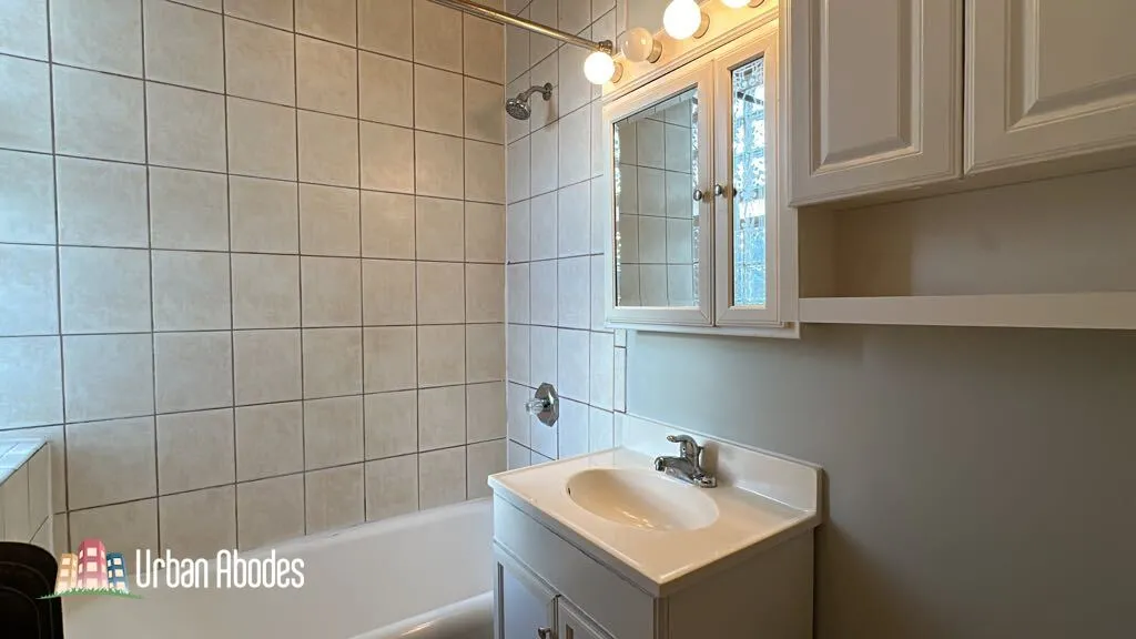 4231 N Paulina St, ,  60613, USA 60625-unit#2E-Chicago-IL