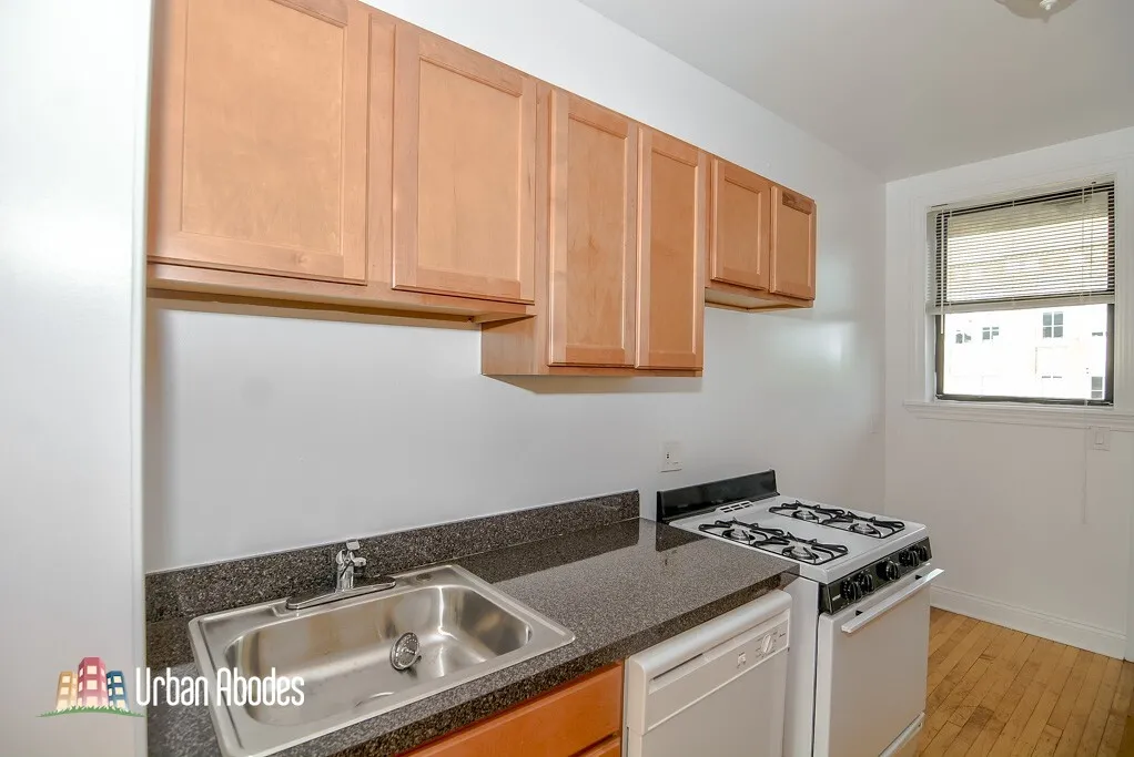 831 W Waveland Ave, , 60613, USA 60613-unit#3S-Chicago-IL