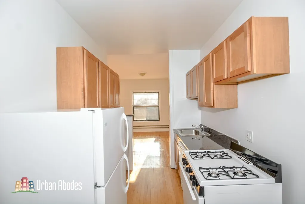 831 W Waveland Ave, , 60613, USA 60613-unit#3S-Chicago-IL