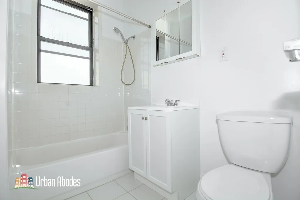 831 W Waveland Ave, , 60613, USA 60613-unit#3S-Chicago-IL