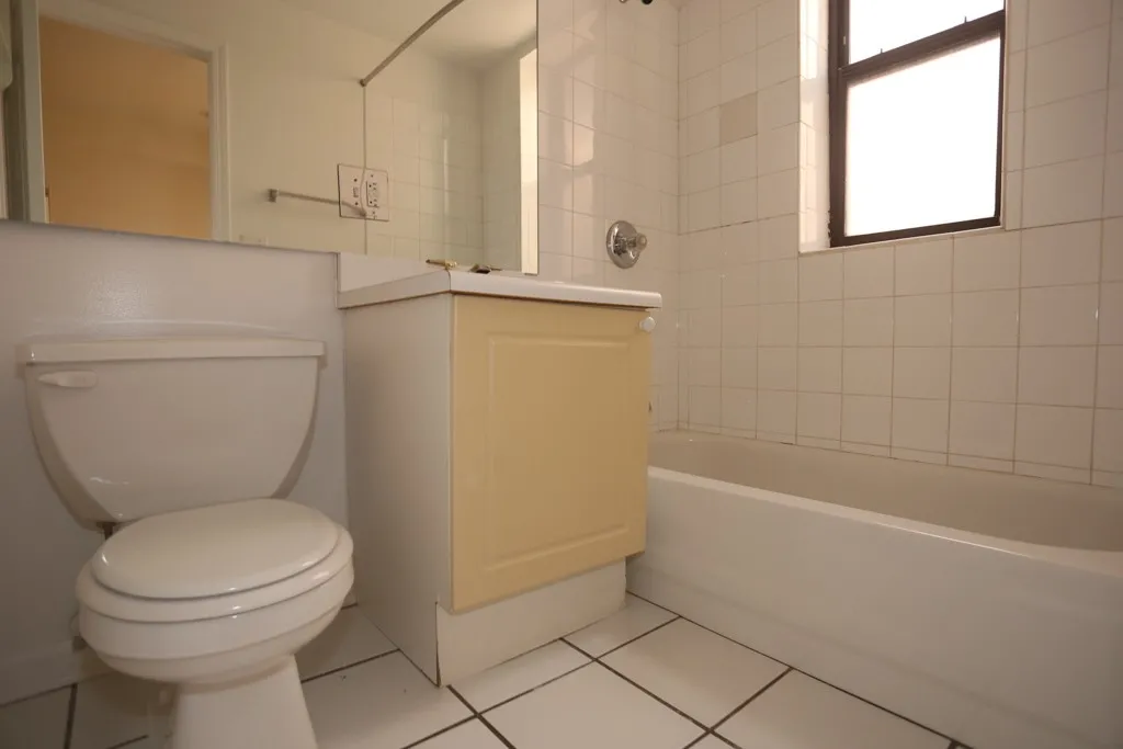 917 W Dakin St, , 60613, USA 60613-unit#304-Chicago-IL