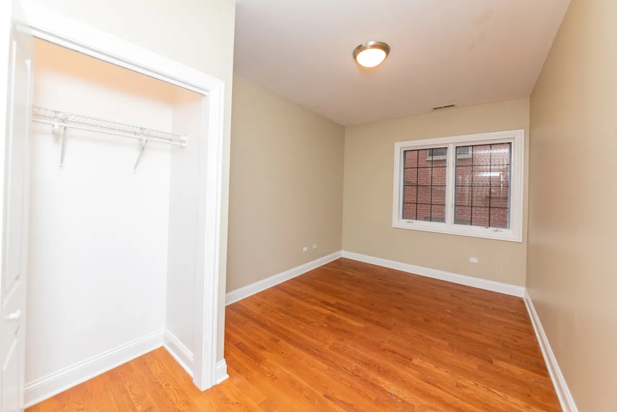 6217 S Kimbark Ave, ,  60637, USA 60637-unit#3S-Chicago-IL