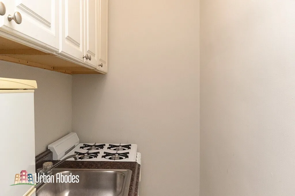 2827 N Burling St, ,  60657, USA 60657-unit#05-Chicago-IL