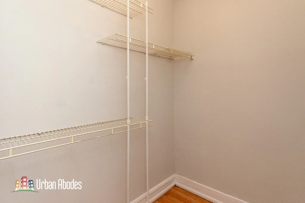 2827 N Burling St, ,  60657, USA 60657-unit#05-Chicago-IL