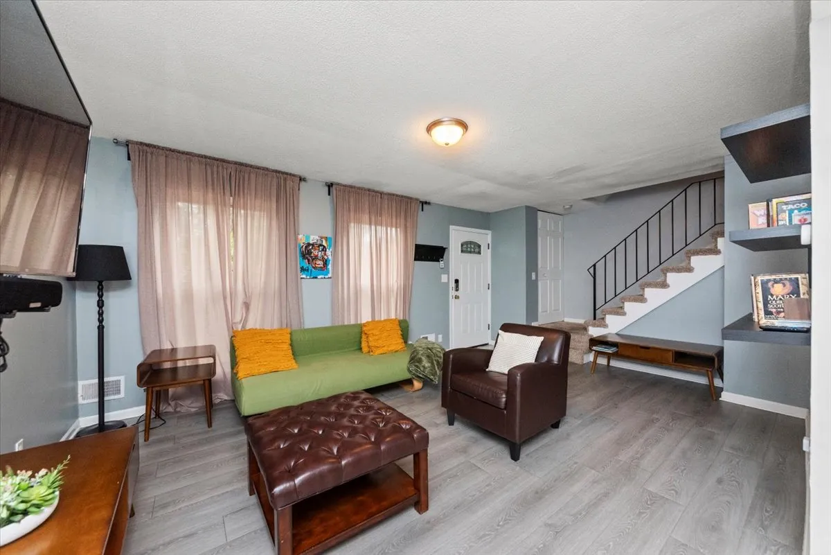 15 N Fernwood Dr, , 60440, USA 60440-Bolingbrook-IL