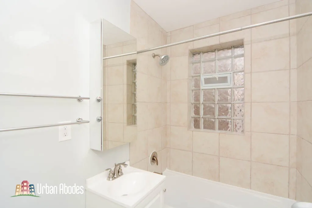 542 W Surf St, ,  60657, USA 60657-unit#3S-Chicago-IL