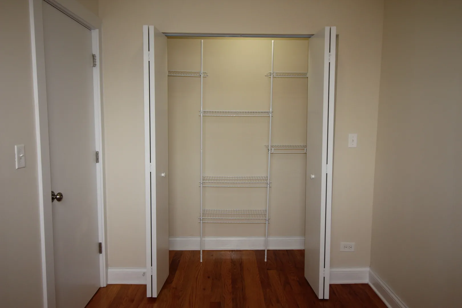 2540 W Augusta Blvd, ,  60622, USA 60622-unit#1R-Chicago-IL