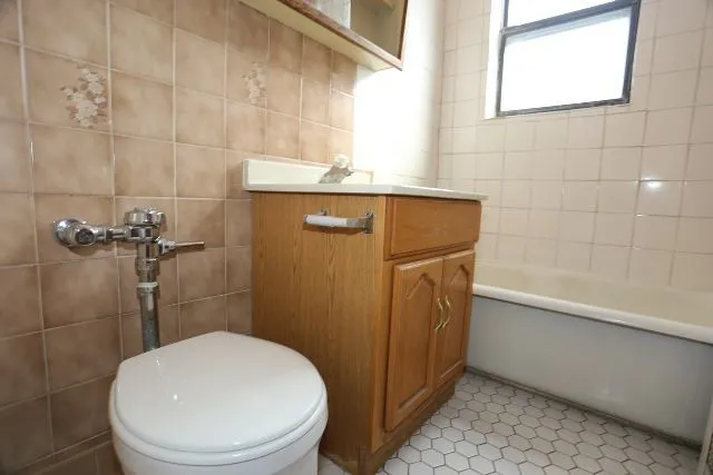 739 W Belmont Ave, ,  60657, USA 60657-unit#311-Chicago-IL