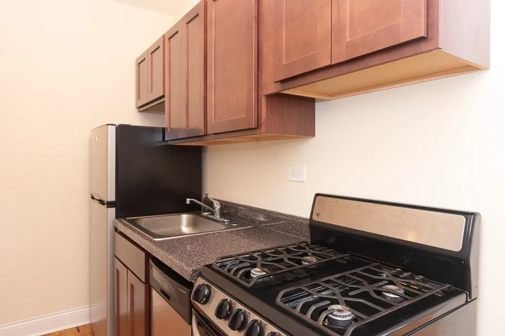 818 W Diversey Pkwy, ,  60614, USA 60614-unit#M-Chicago-IL