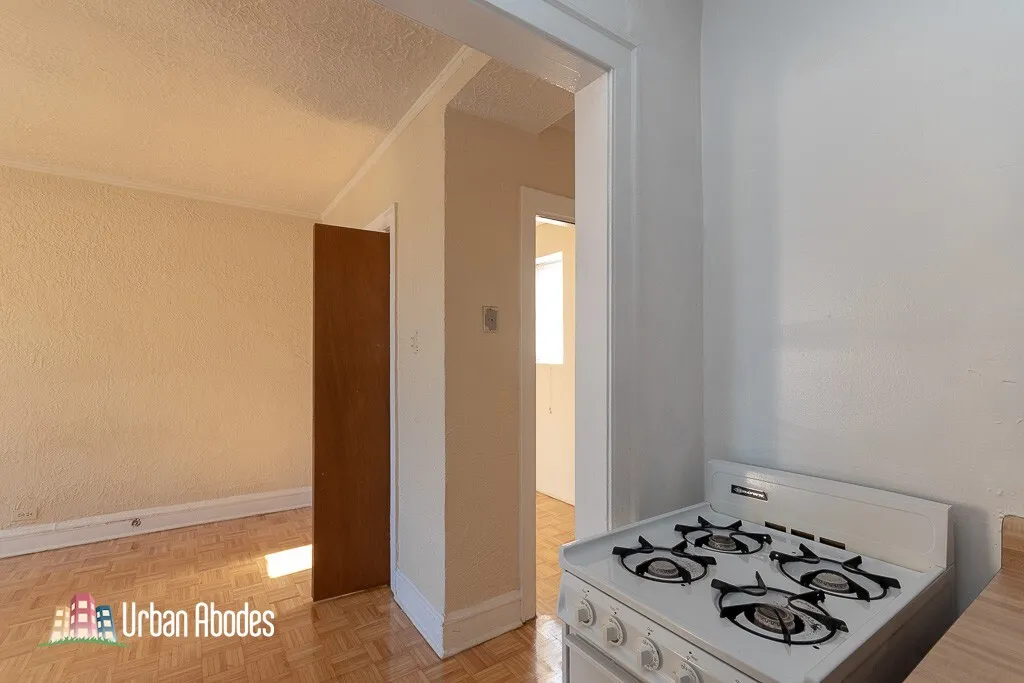 711 W Belmont Ave, ,  60657, USA 60657-unit#403-Chicago-IL