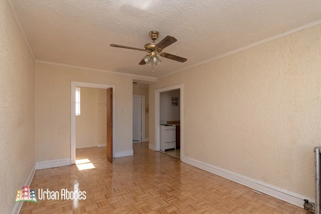711 W Belmont Ave, ,  60657, USA 60657-unit#403-Chicago-IL