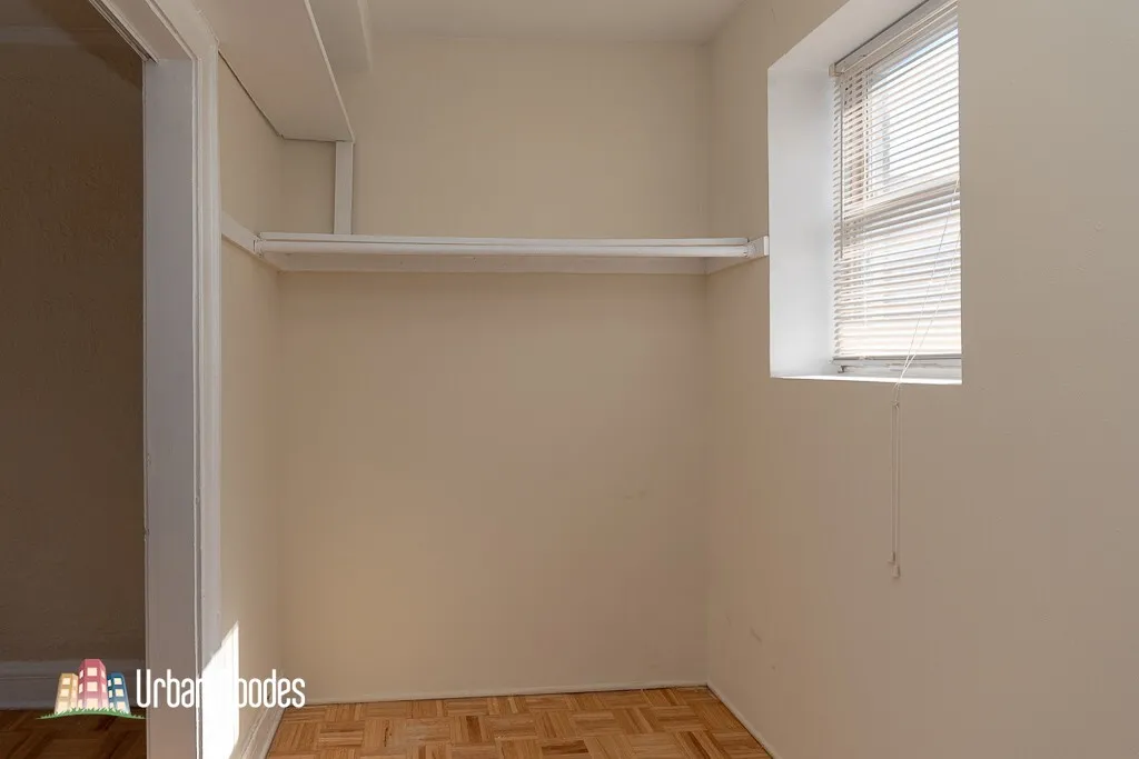 711 W Belmont Ave, ,  60657, USA 60657-unit#403-Chicago-IL