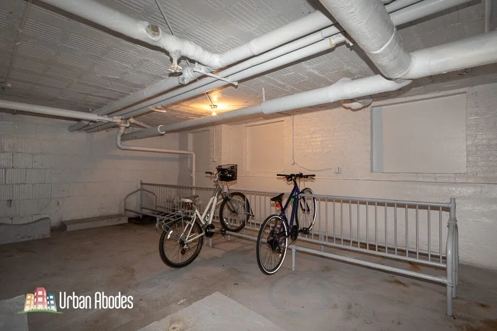 711 W Belmont Ave, ,  60657, USA 60657-unit#403-Chicago-IL