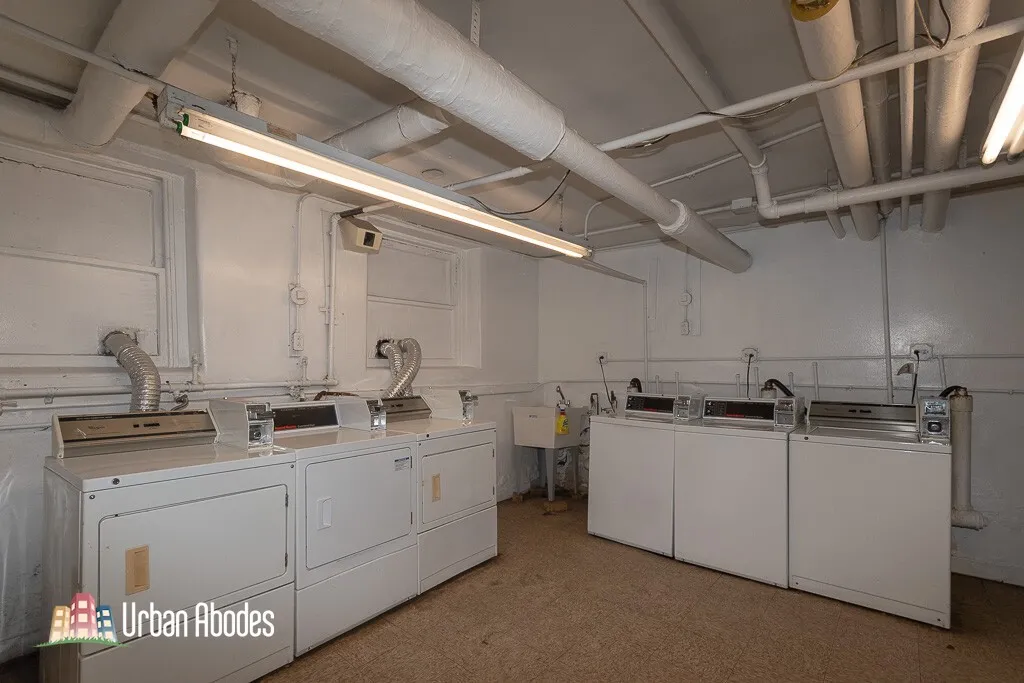 711 W Belmont Ave, ,  60657, USA 60657-unit#403-Chicago-IL