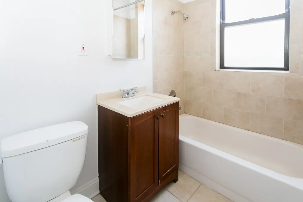 829 W Waveland Ave, ,  60613, USA 60613-unit#1N-Chicago-IL