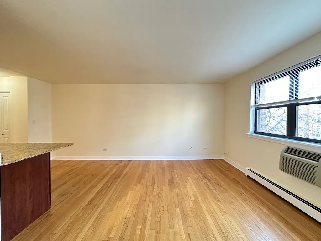 625 W Wrightwood Ave, ,  60614, USA 60614-unit#305-Chicago-IL