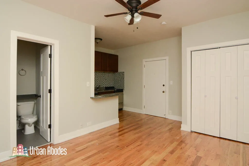 635 W Barry Ave, ,  60657, USA 60657-unit#405-Chicago-IL