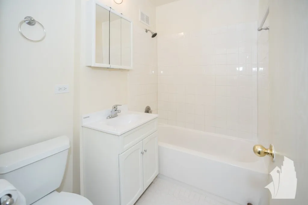 5736 N Winthrop Ave, , 60660, USA 60660-unit#46-203-Chicago-IL