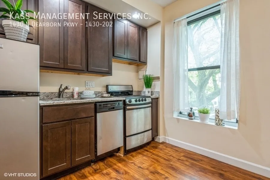 1430 N Dearborn Pkwy, , 60610, USA 60610-unit#1430-202-Chicago-IL