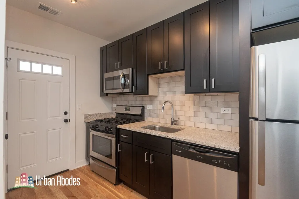 2205 W Eastwood Ave, , 60625, USA 60625-unit#3W-Chicago-IL