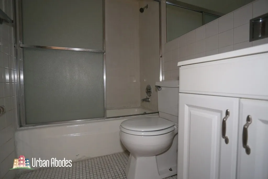 510 W Briar Pl, ,  60657, USA 60657-unit#207-Chicago-IL