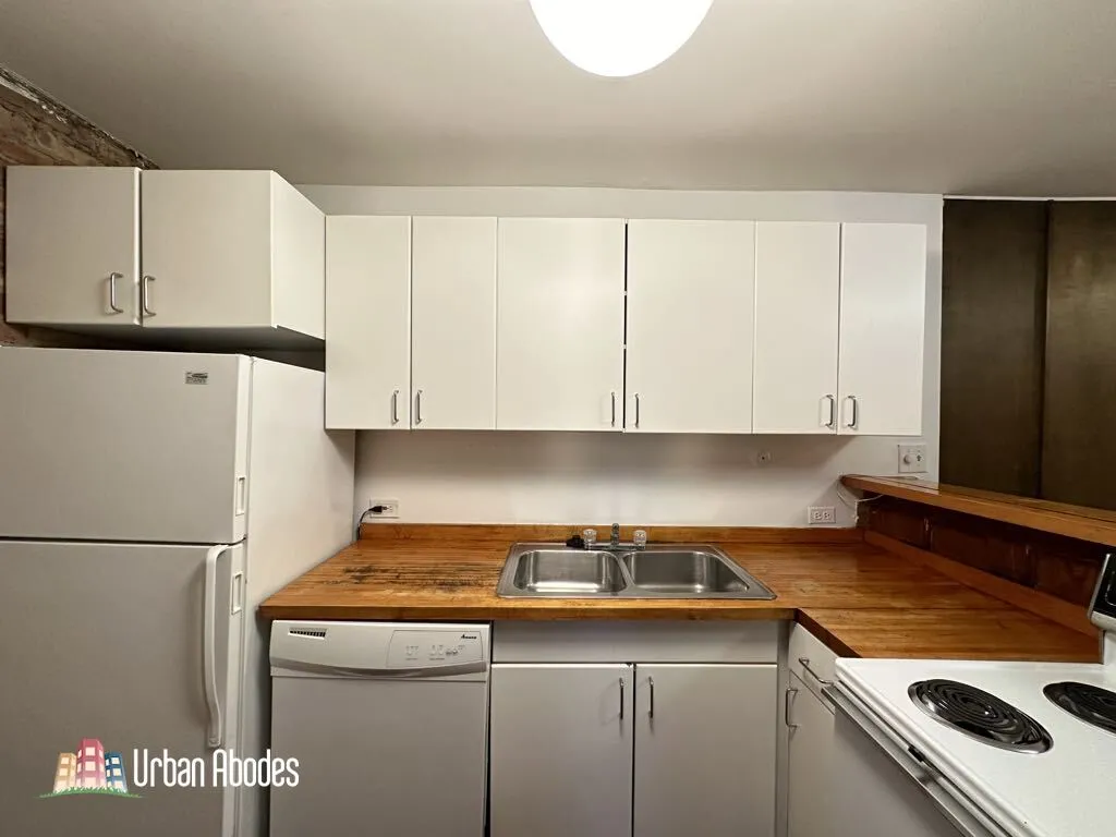 600 W Surf St, ,  60657, USA 60657-unit#2-Chicago-IL