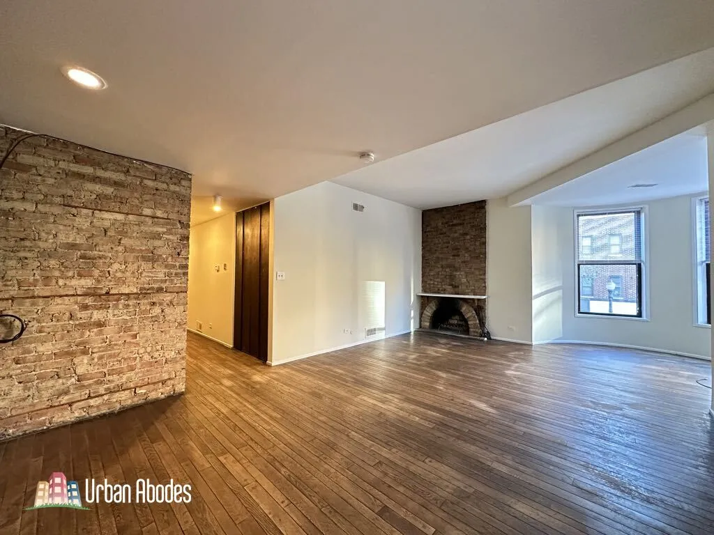 600 W Surf St, ,  60657, USA 60657-unit#2-Chicago-IL