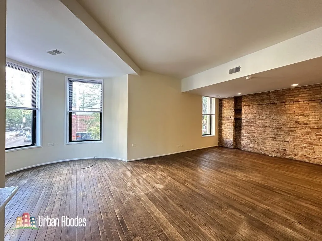 600 W Surf St, ,  60657, USA 60657-unit#2-Chicago-IL