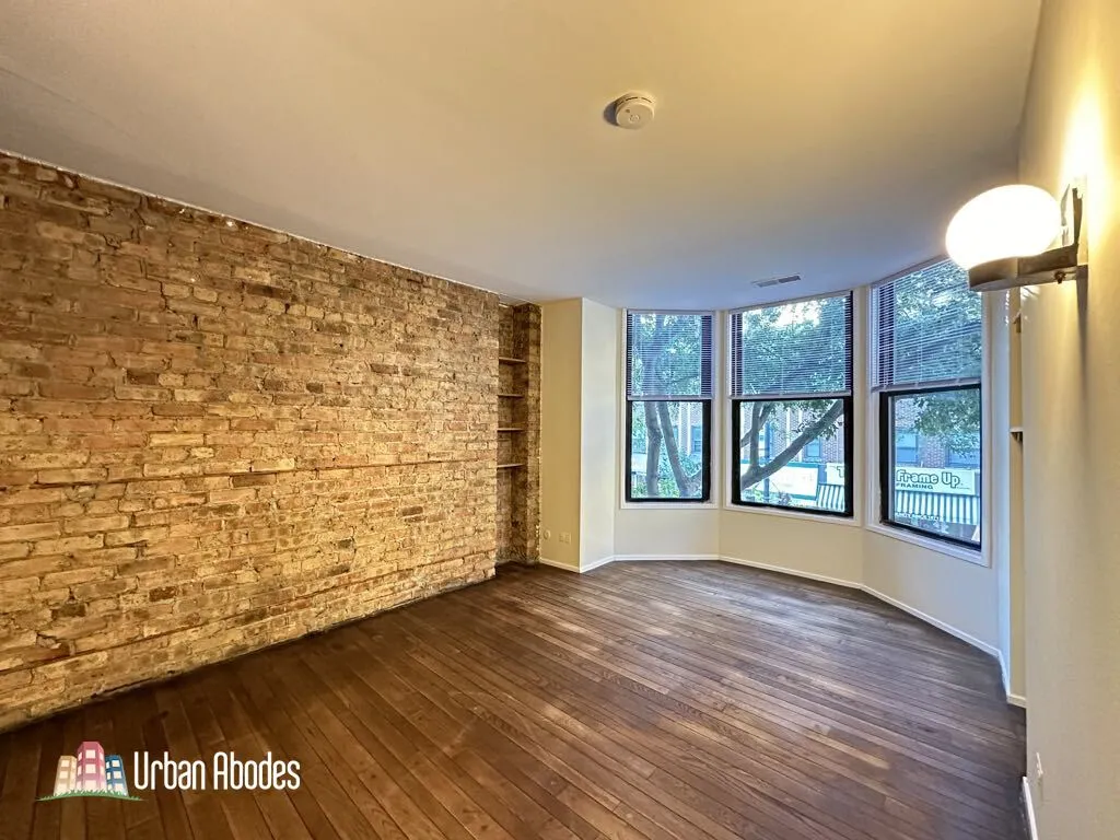 600 W Surf St, ,  60657, USA 60657-unit#2-Chicago-IL