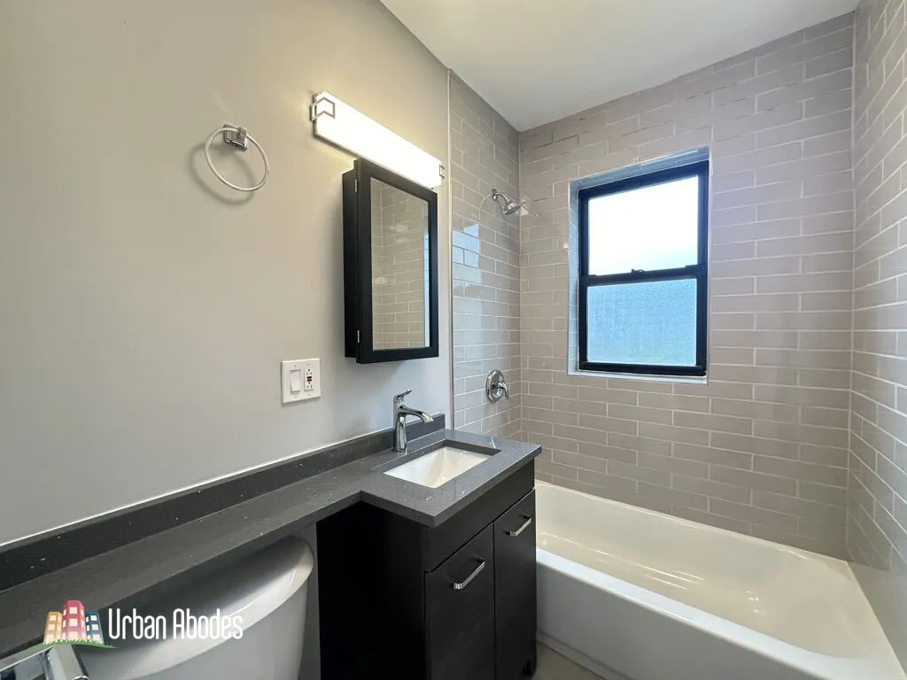 4546 N Damen Ave, , 60625, USA 60625-unit#211-Chicago-IL