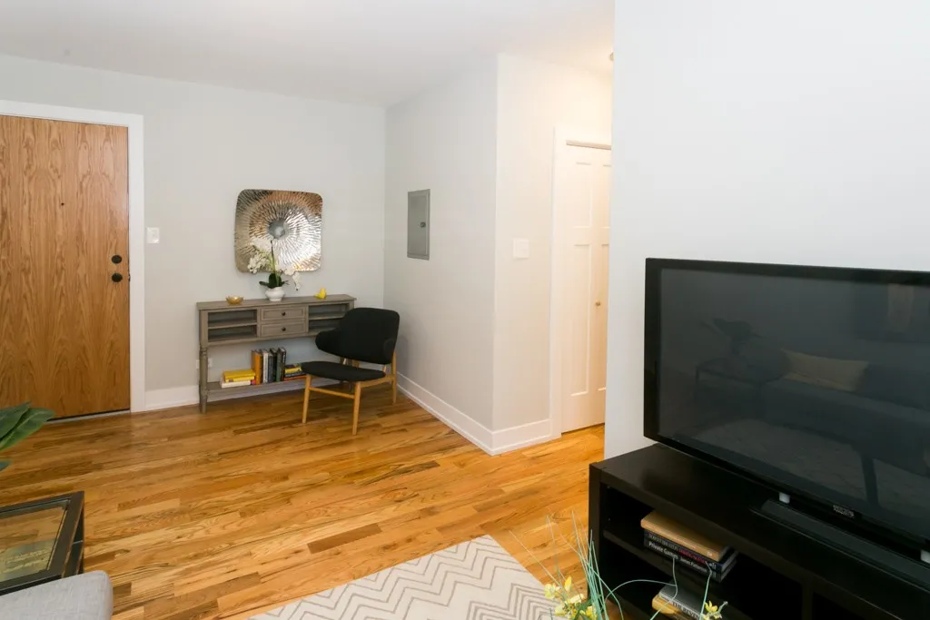 2912 N Mildred Ave, ,  60657, USA 60657-unit#GR-Chicago-IL
