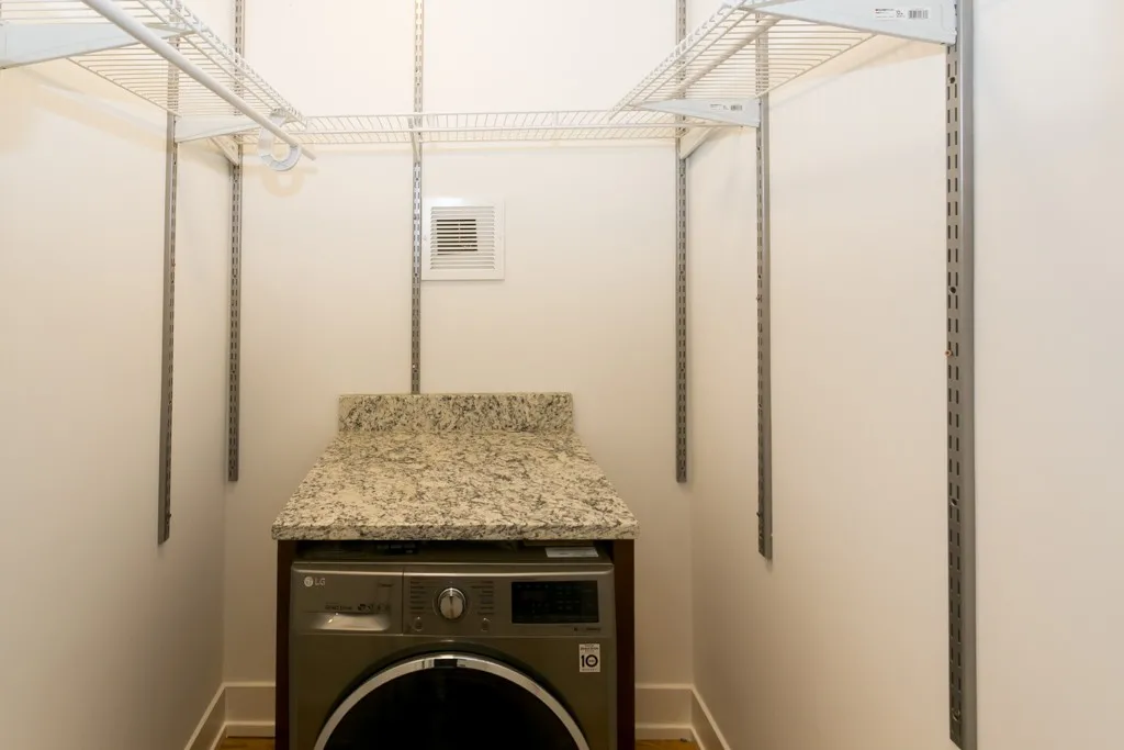 2912 N Mildred Ave, ,  60657, USA 60657-unit#GR-Chicago-IL