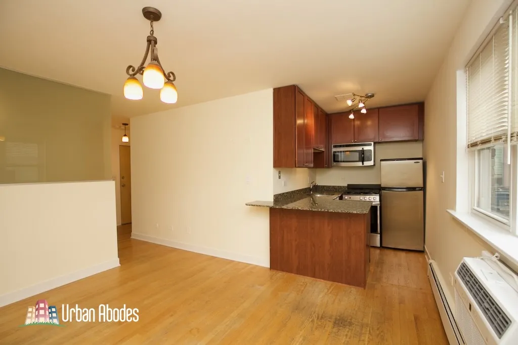 625 W Wrightwood Ave, , 60614, USA 60614-unit#502-Chicago-IL