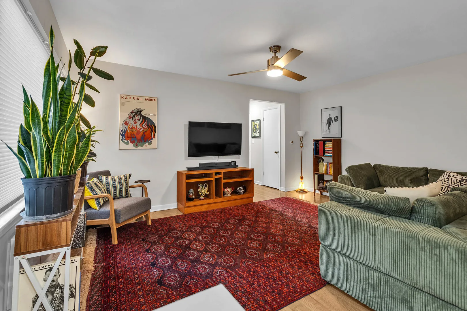 5516 W Higgins Ave, , 60630, USA 60630-unit#2NW-Chicago-IL