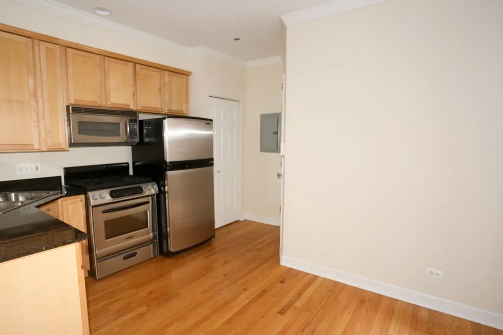 3252 N Clifton Ave, , 60657, USA 60657-unit#1W-Chicago-IL