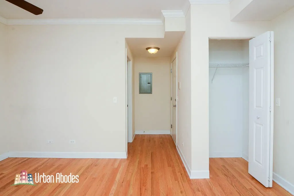 3244 N Clifton Ave, ,  60657, USA 60657-unit#1W-Chicago-IL