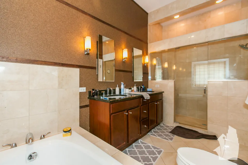1357 W Grand Ave, ,  60642, USA 60642-unit#4-Chicago-IL