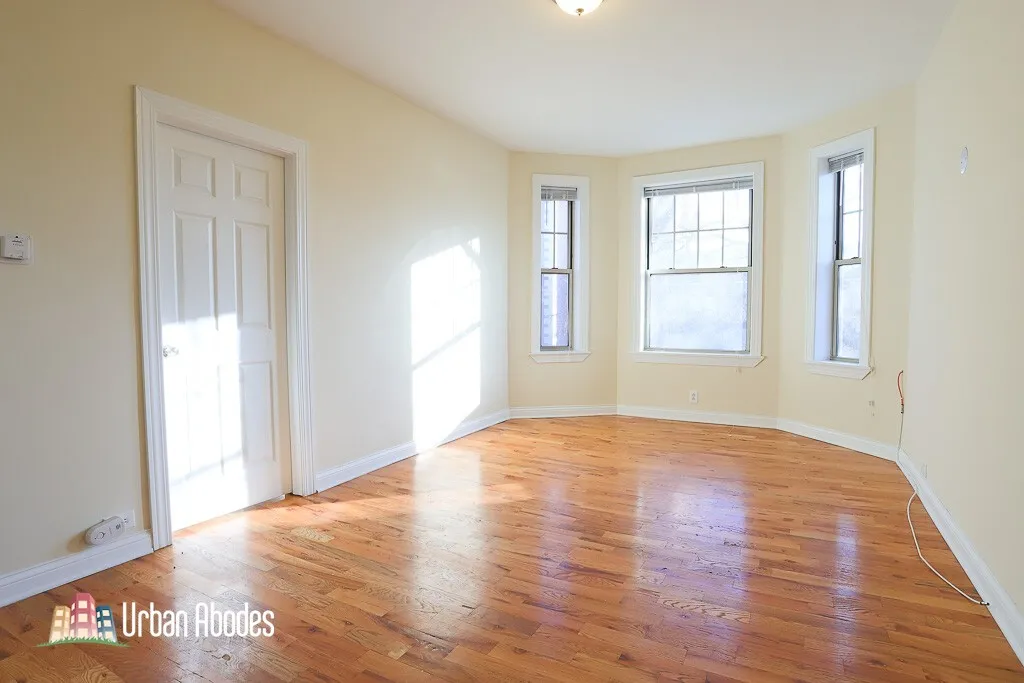 550 W Aldine Ave, ,  60657, USA 60657-unit#3S-Chicago-IL