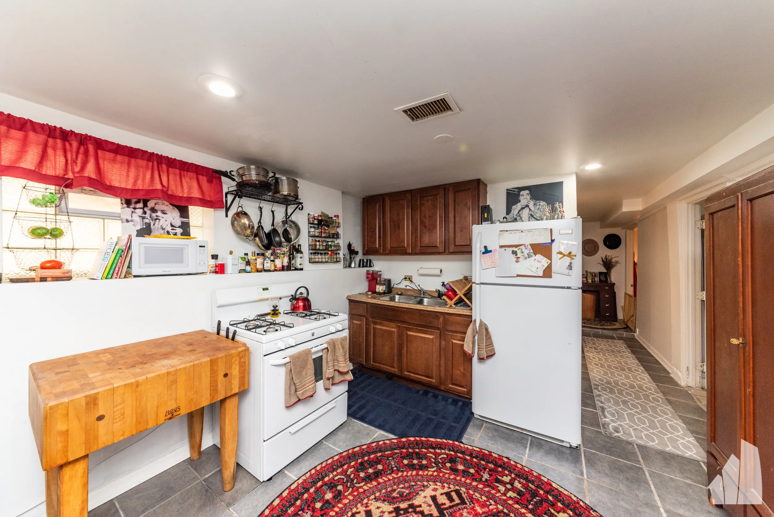 2005 W Race Ave, ,  60612, USA 60612-unit#Basement-Chicago-IL