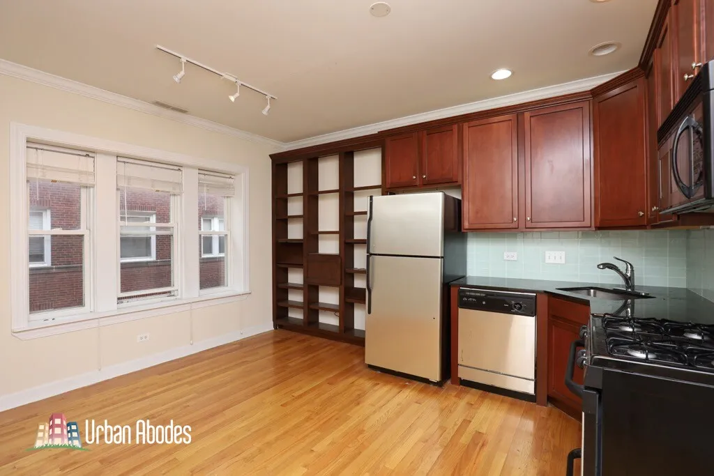 3246 N Clifton Ave, ,  60657, USA 60657-unit#1E-Chicago-IL