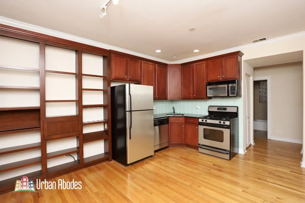 3246 N Clifton Ave, ,  60657, USA 60657-unit#1E-Chicago-IL