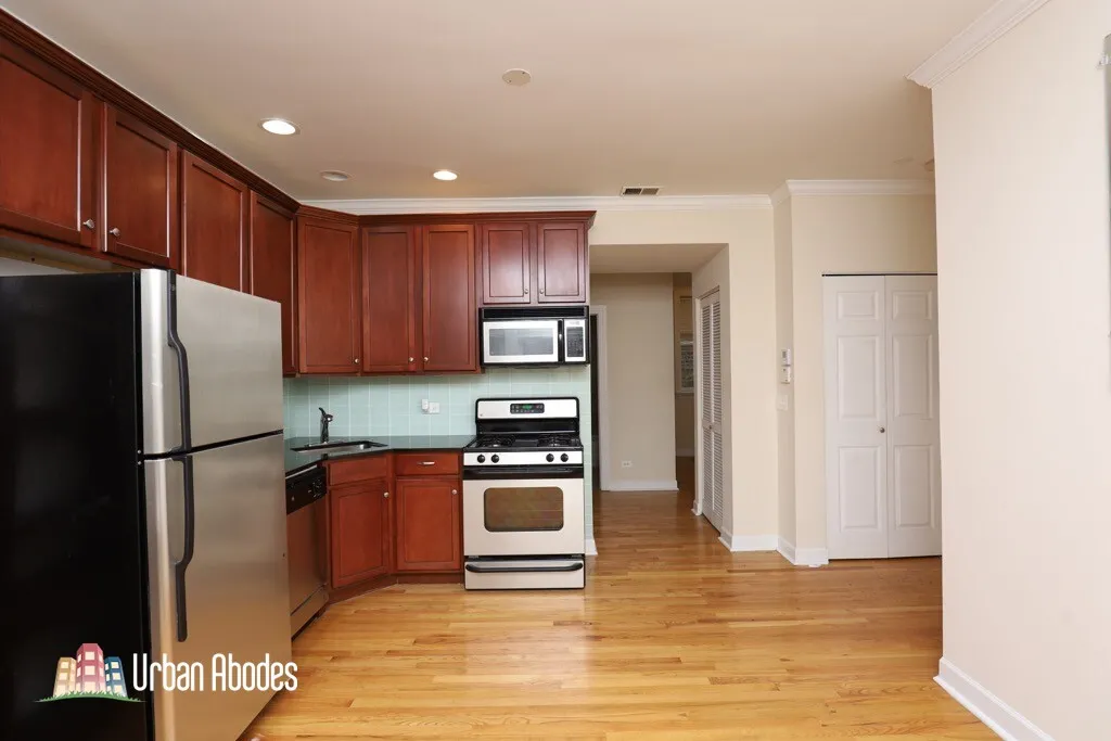 3246 N Clifton Ave, ,  60657, USA 60657-unit#1E-Chicago-IL