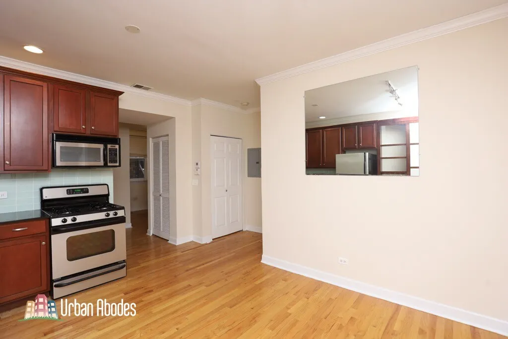 3246 N Clifton Ave, ,  60657, USA 60657-unit#1E-Chicago-IL