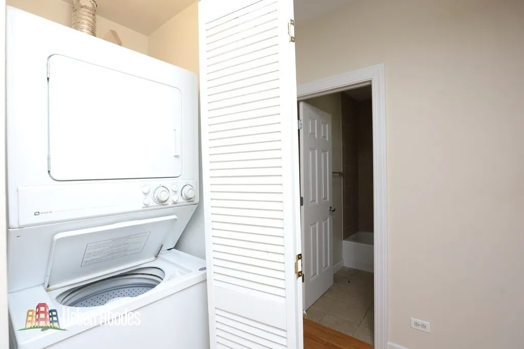 3246 N Clifton Ave, ,  60657, USA 60657-unit#1E-Chicago-IL