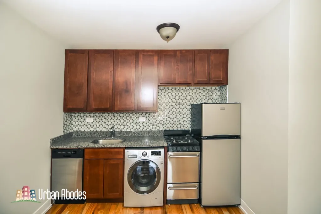 550 W Arlington Pl, ,  60614, USA 60614-unit#711-Chicago-IL