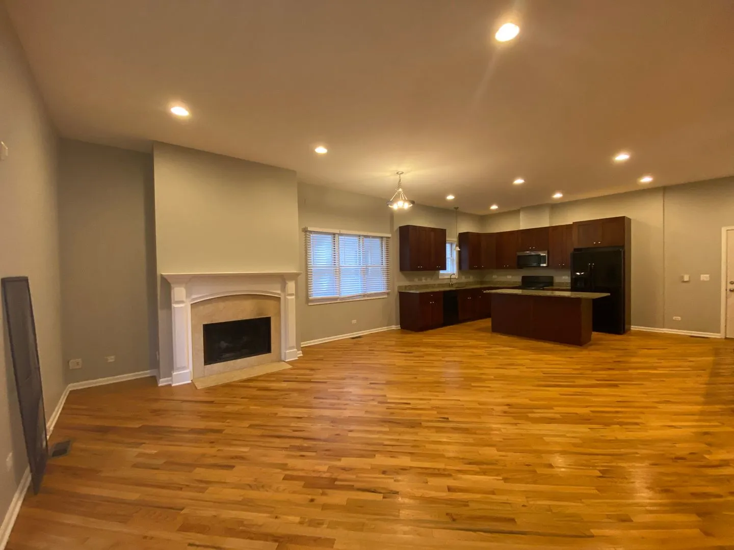 1528 W Greenleaf Ave, ,  60626, USA 60626-unit#1N-Chicago-IL